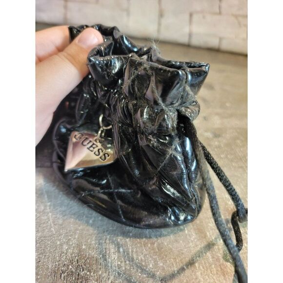 Mini guess black pull string bag heart accessory - Picture 3 of 6
